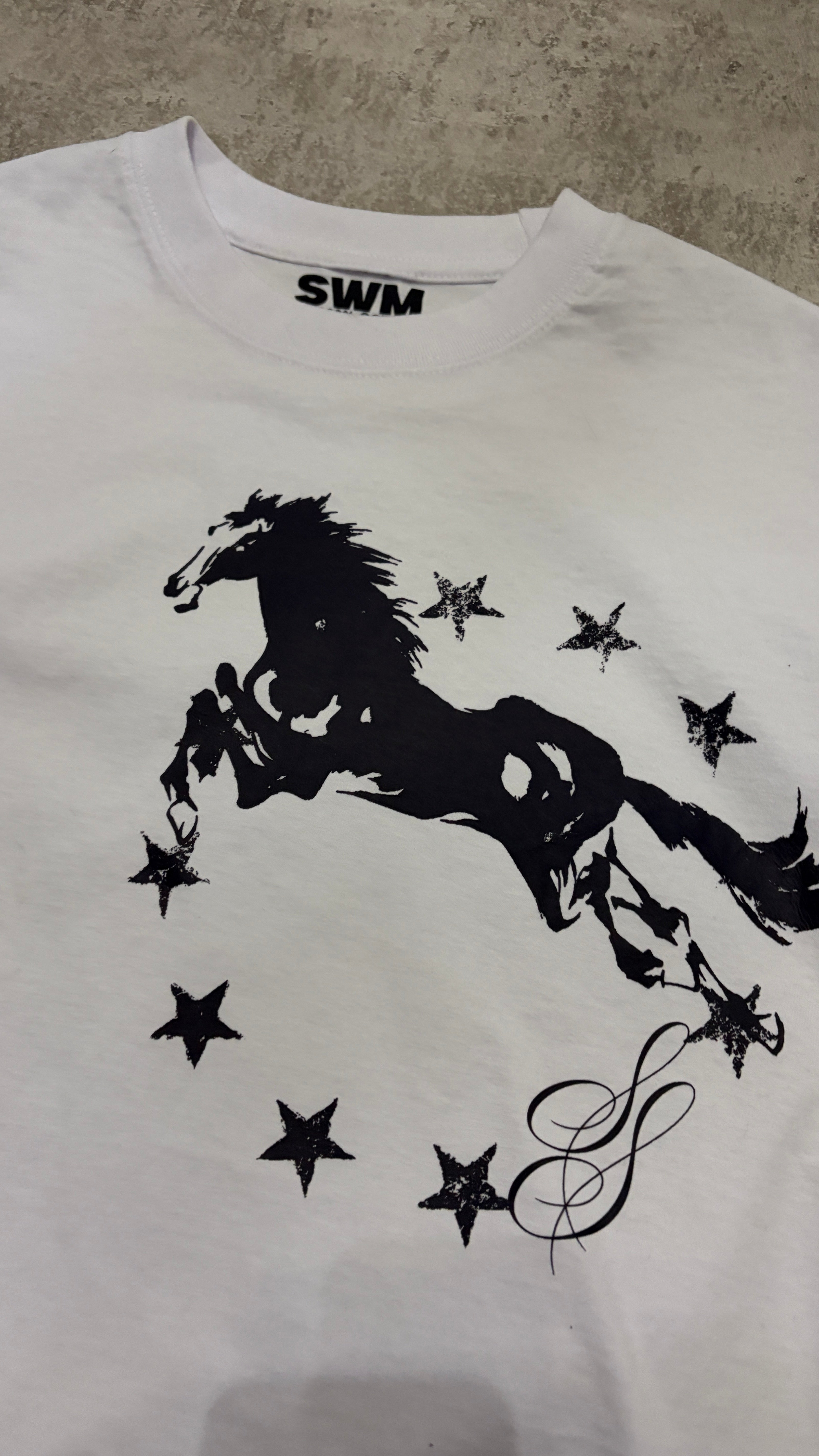 “Displayed" Shortsleeve - White