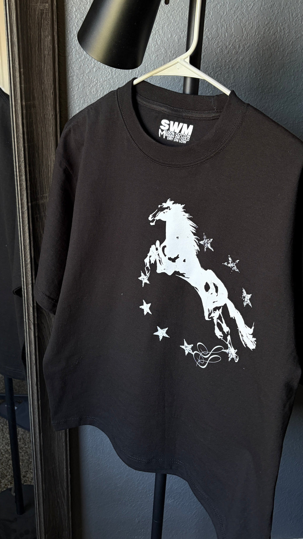 “Displayed" Shortsleeve - Black