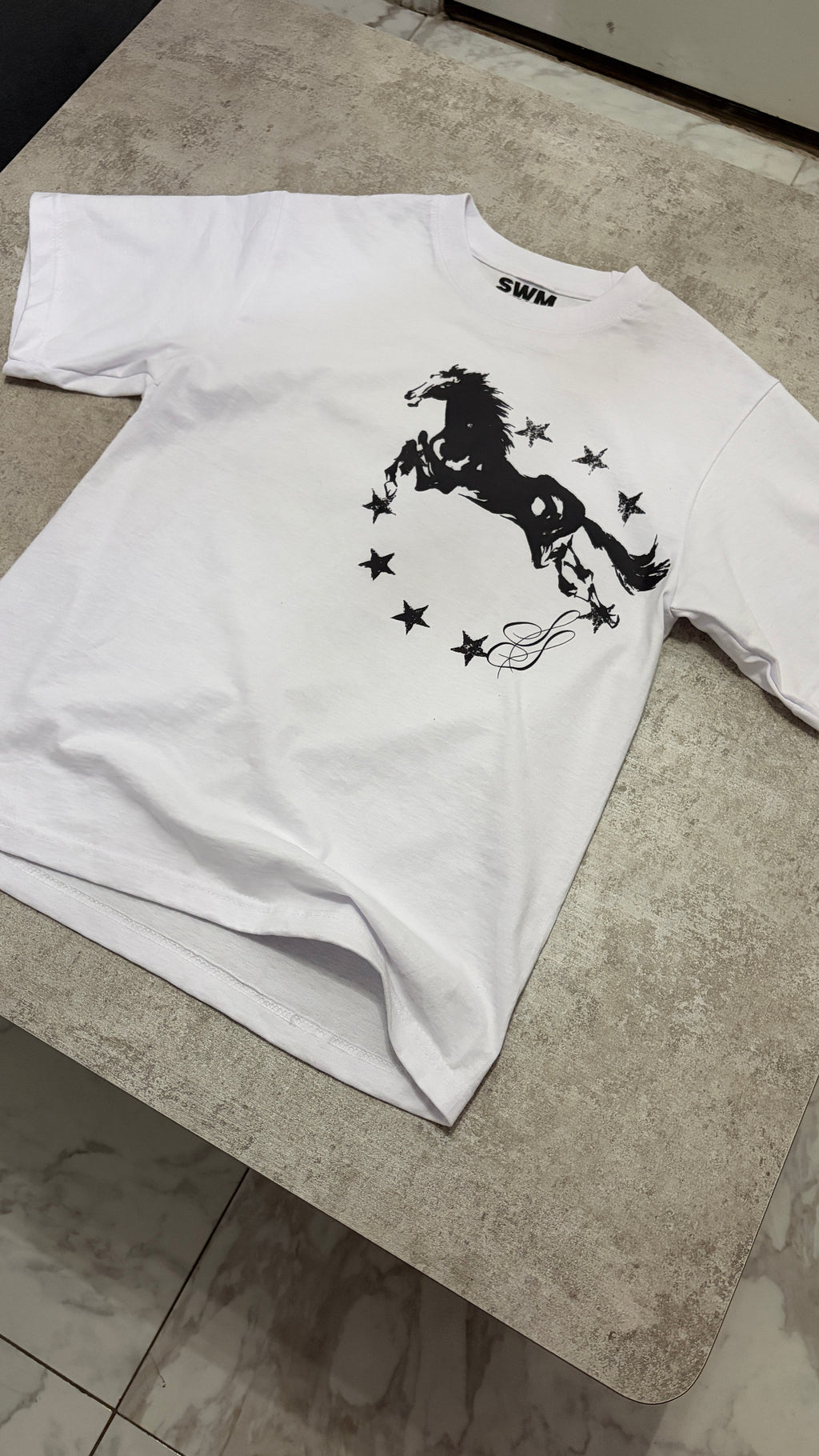 “Displayed" Shortsleeve - White