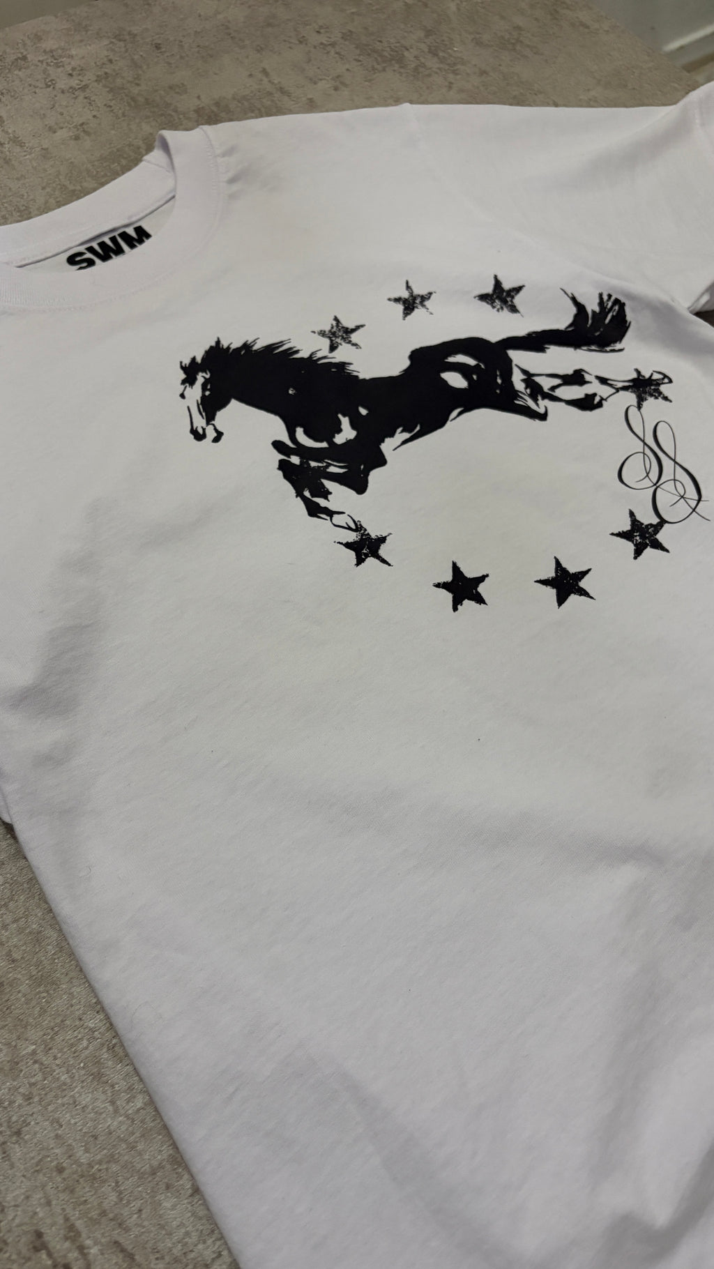 “Displayed" Shortsleeve - White