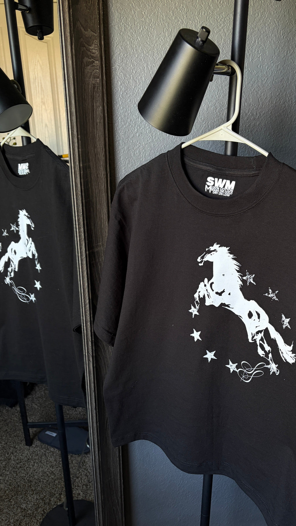 “Displayed" Shortsleeve - Black